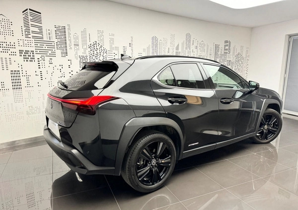 Lexus UX cena 147900 przebieg: 33163, rok produkcji 2021 z Brzeziny małe 466